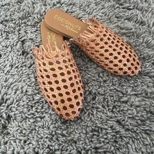 Coconuts by Matisse Safari Woven Leather Flat/Mule Size 7 (Runs large/7.5)